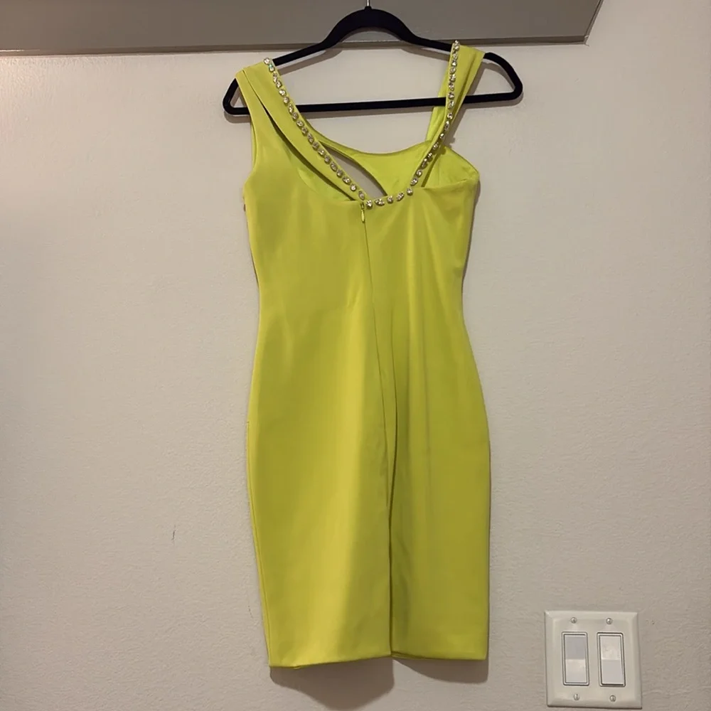 CDGNY by CD Greene Chartreuse Rhinestone Sheath Dress SZ 6 EUC